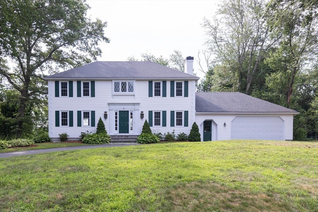 Attached, Backyard, Exterior, Facade, Georgian