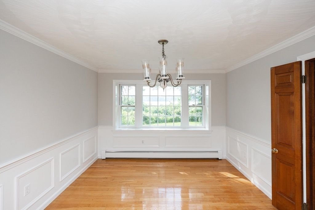 Chandelier, Empty room, Interior, Wood Texture Flooring