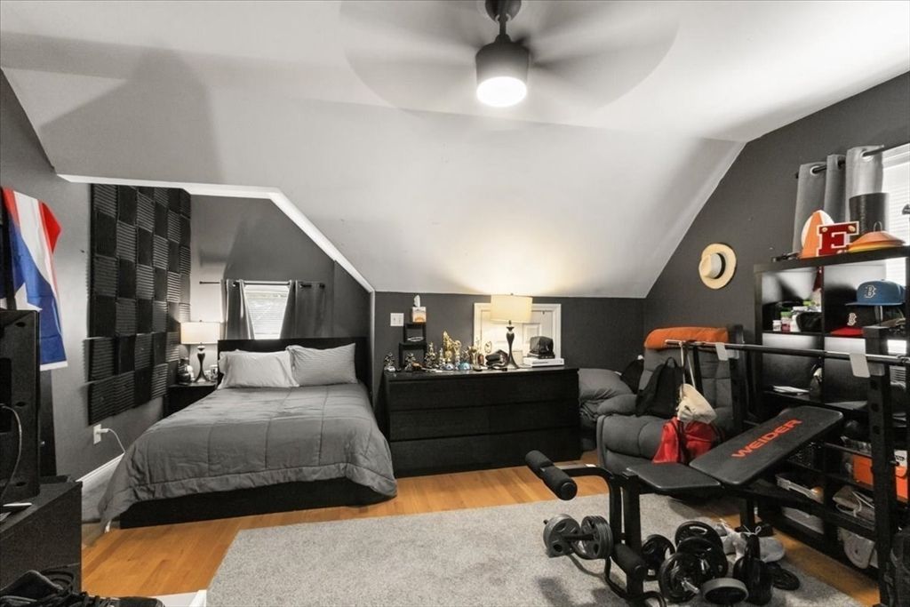 Bedroom, Fitness Equipment, Interior, Wood Texture Flooring