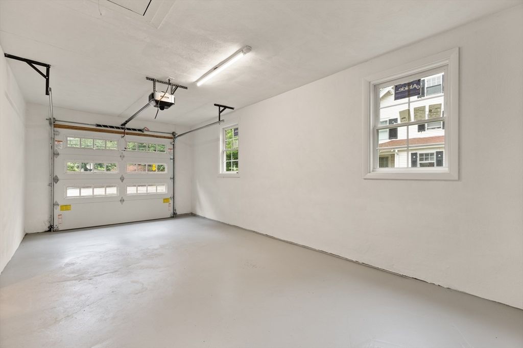 Garage, Interior