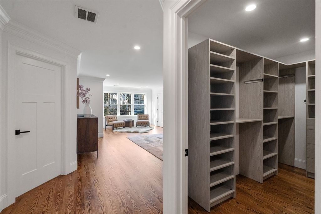 Interior, Recessed Lighting, Walk-in Closets, Wood Texture Flooring