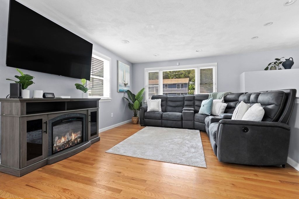 Fireplace, Interior, Living room, Recessed Lighting, Wood Texture Flooring