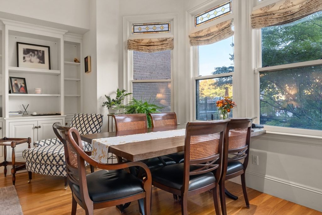 Dining room, Interior, Wood Texture Flooring