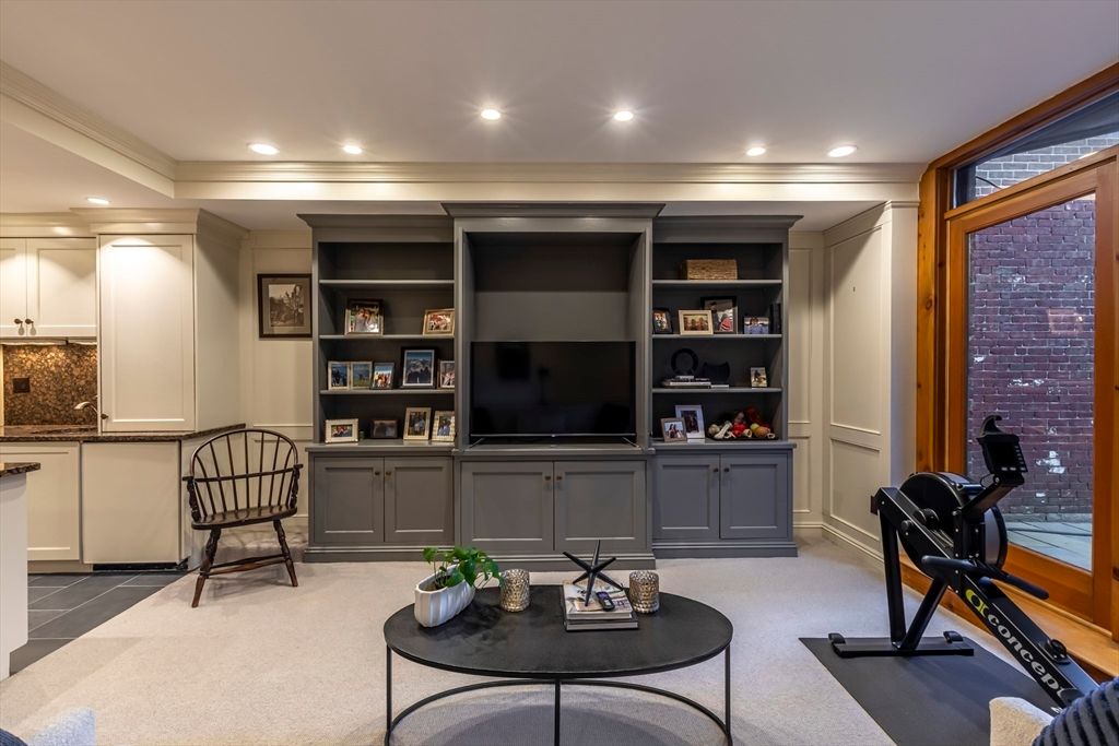 Fitness Equipment, Interior, Recessed Lighting, Stone Walls