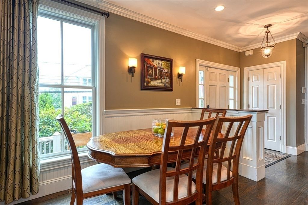 Dining room, Interior, Pendant Lights, Recessed Lighting, Wood Texture Flooring
