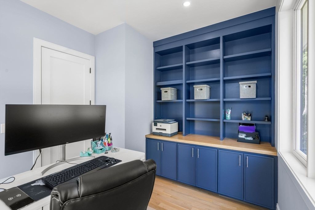 Home Office, Interior, Recessed Lighting, Wood Texture Flooring