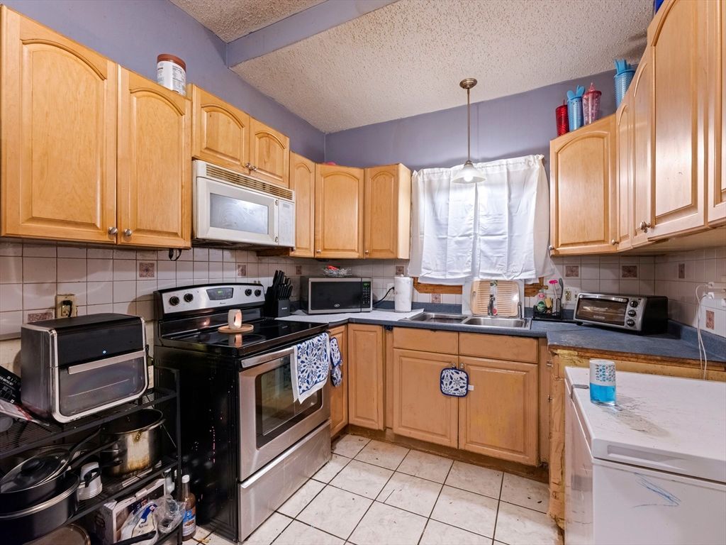 Interior, Kitchen, Pendant Lights