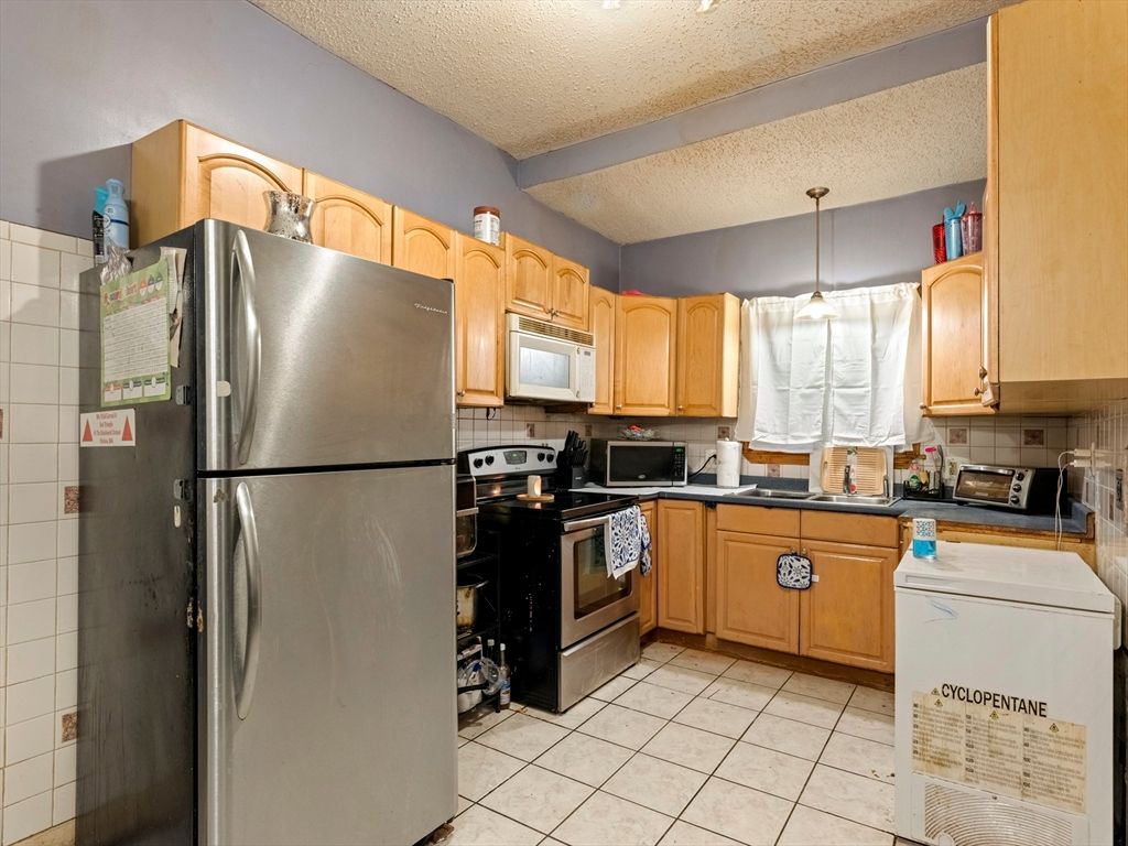 Interior, Kitchen, Pendant Lights