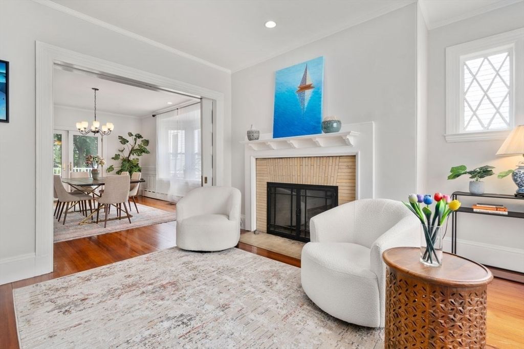 Chandelier, Dining room, Fireplace, Interior, Recessed Lighting, Wood Texture Flooring
