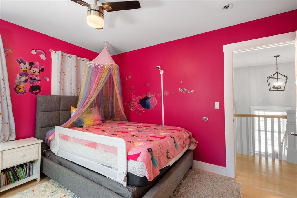 Bedroom, Interior, Pendant Lights