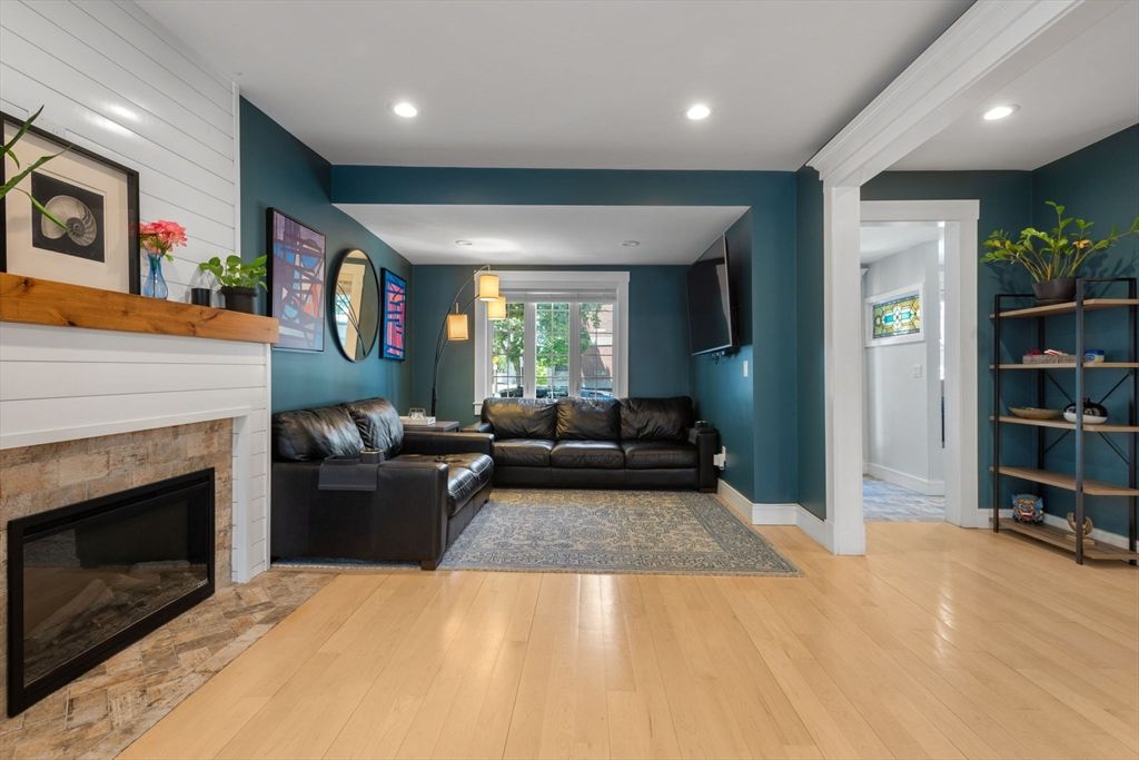 Fireplace, Interior, Living room, Recessed Lighting, Wood Texture Flooring