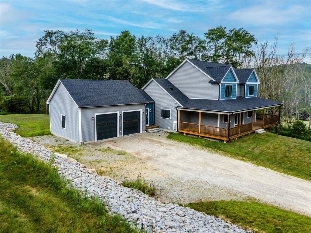 Backyard, Detached Garage, Exterior