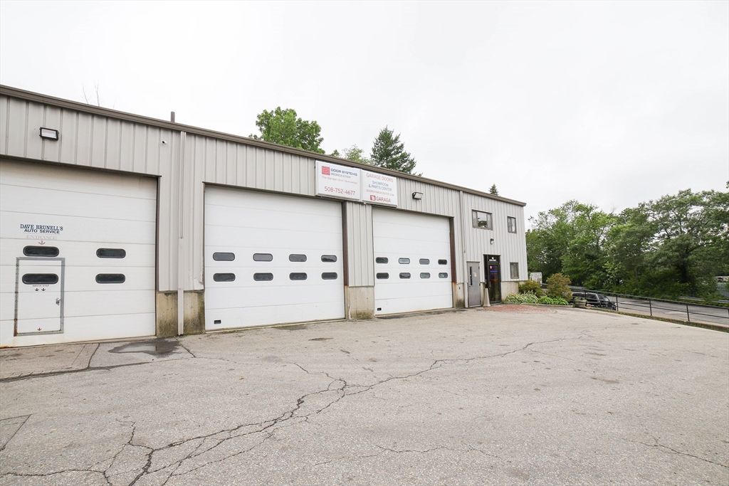 Detached Garage, Exterior