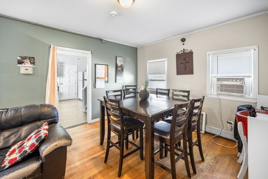 Dining room, Interior, Wood Texture Flooring