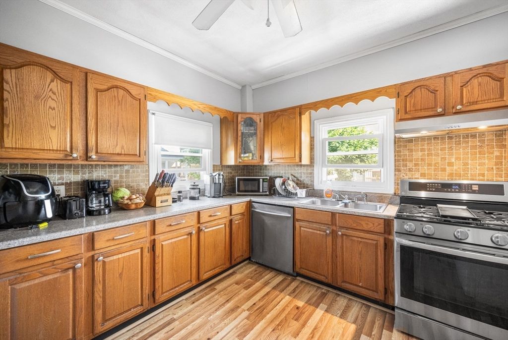 Interior, Kitchen, Stainless Steel Appliances, Wood Texture Flooring