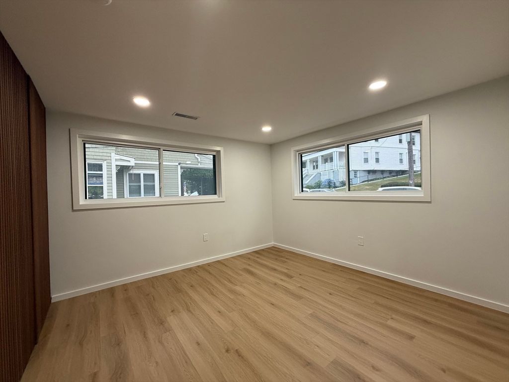 Empty room, Interior, Recessed Lighting, Wood Texture Flooring