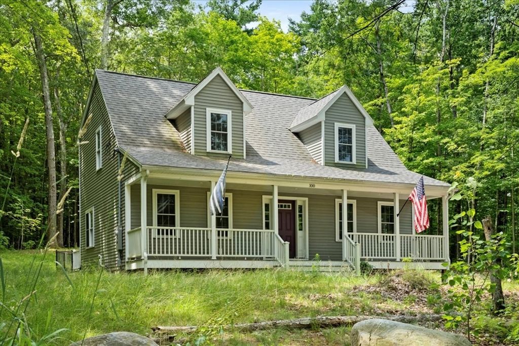 Exterior, Facade, Cape Cod