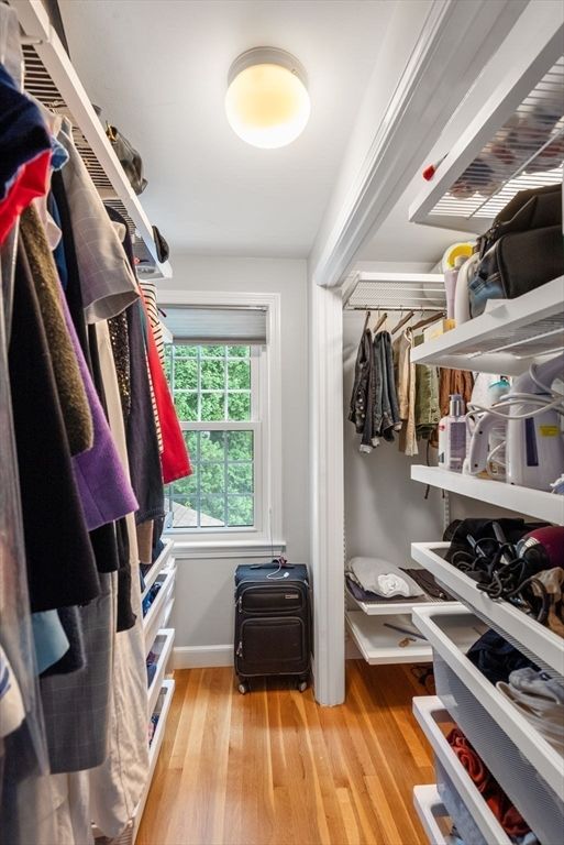 Interior, Walk-in Closets, Wood Texture Flooring