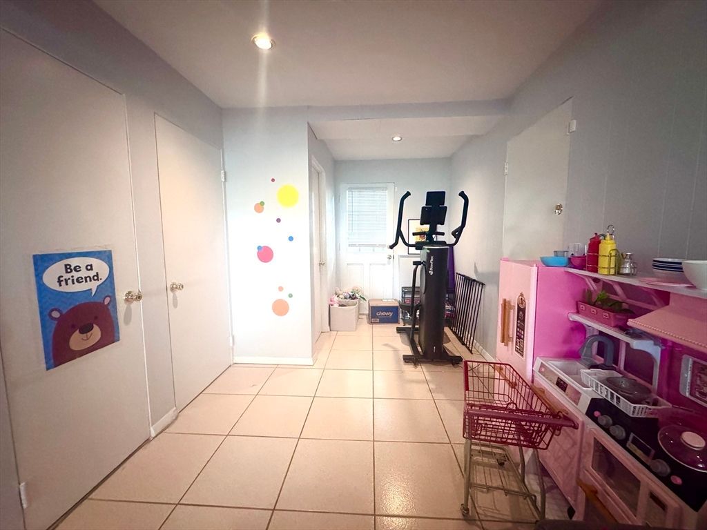 Fitness Equipment, Interior, Recessed Lighting