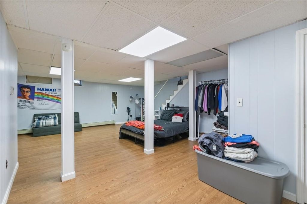 Interior, Recessed Lighting, Walk-in Closets, Wood Texture Flooring