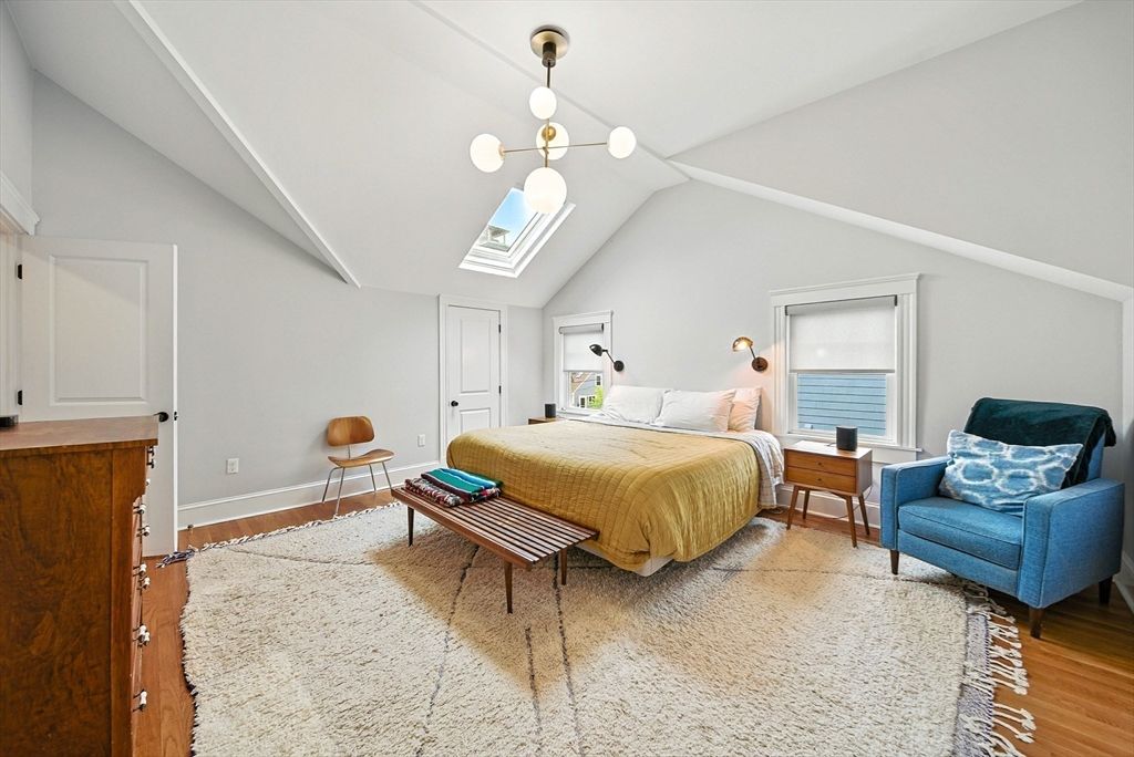 Bedroom, Interior, Pendant Lights, Water, Wood Texture Flooring