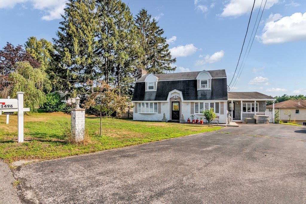 Backyard, Exterior, Facade, Cape Cod