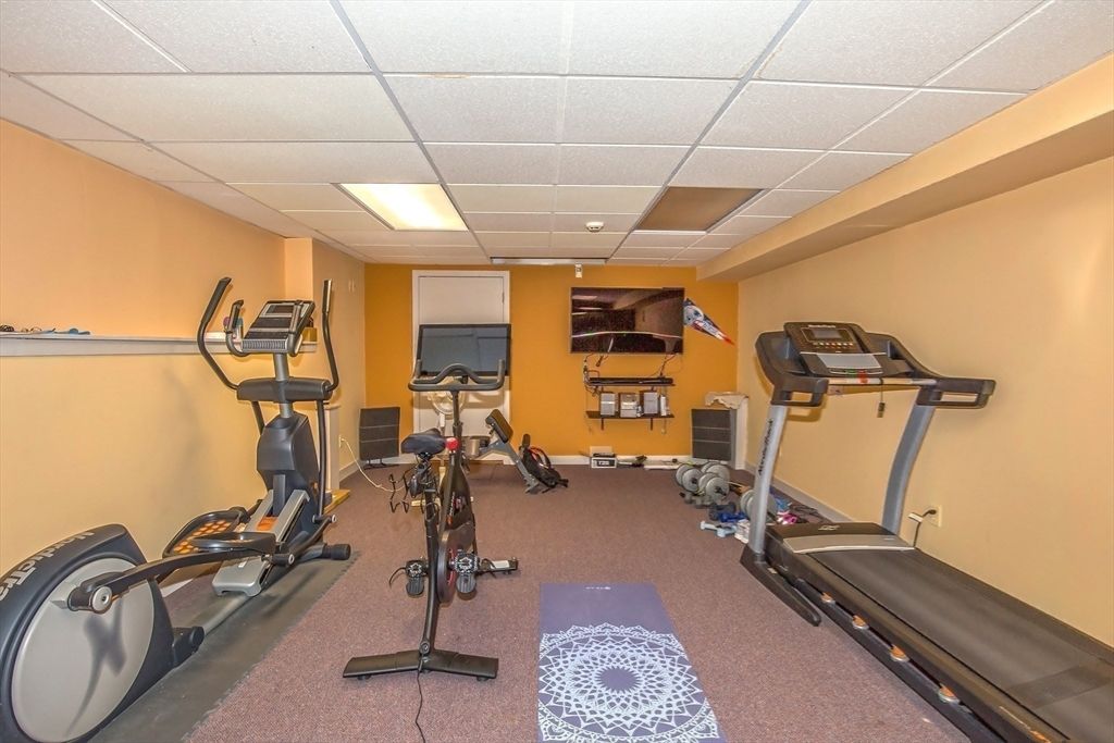 Fitness Equipment, Interior, Recessed Lighting