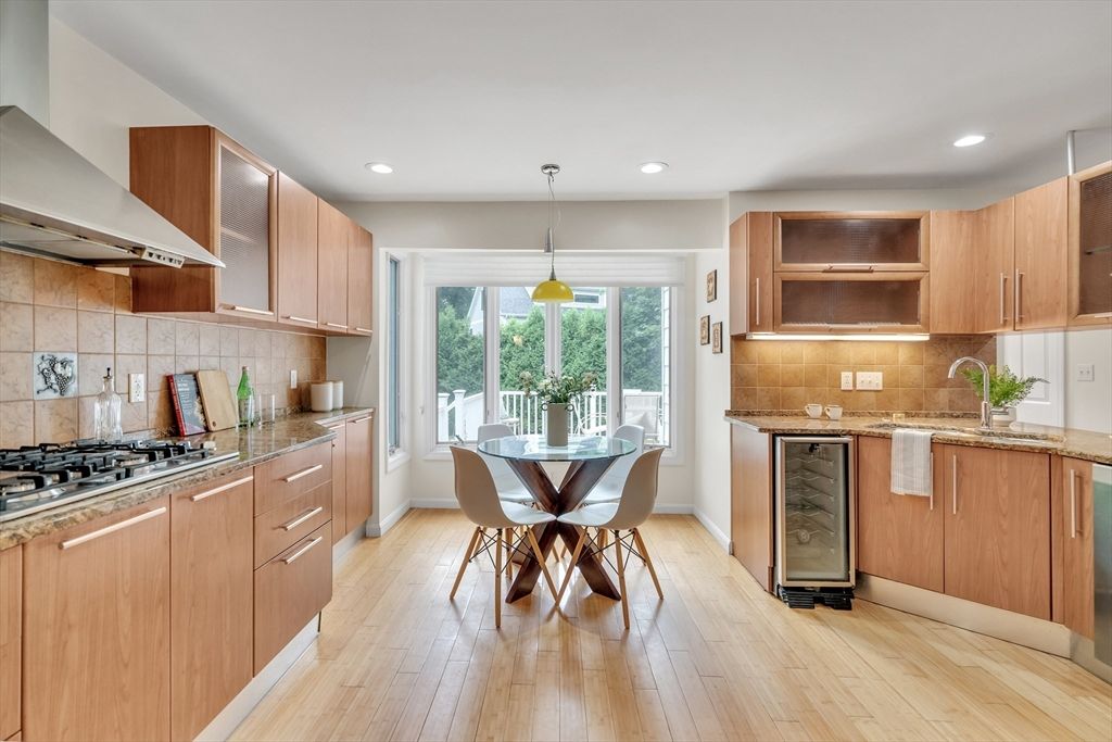 Dining room, Interior, Kitchen, Pendant Lights, Recessed Lighting, Wood Texture Flooring