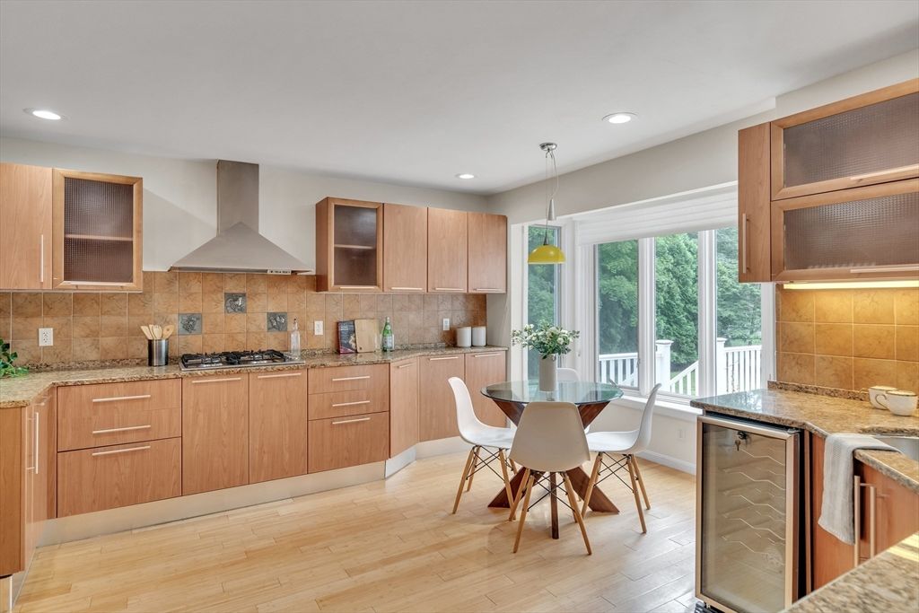 Dining room, Interior, Kitchen, Pendant Lights, Recessed Lighting, Wood Texture Flooring