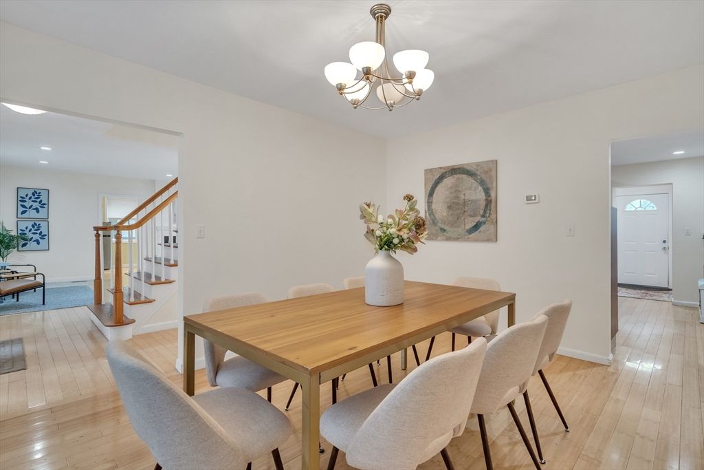 Chandelier, Dining room, Interior, Recessed Lighting, Wood Texture Flooring