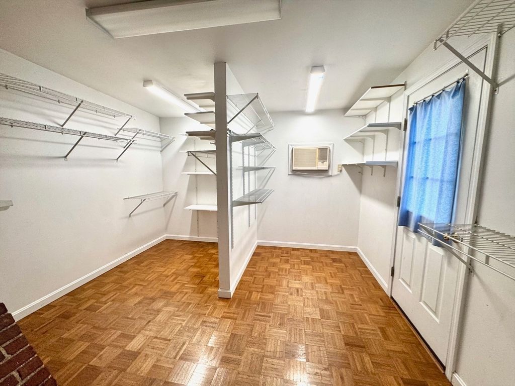 Interior, Walk-in Closets, Wood Texture Flooring