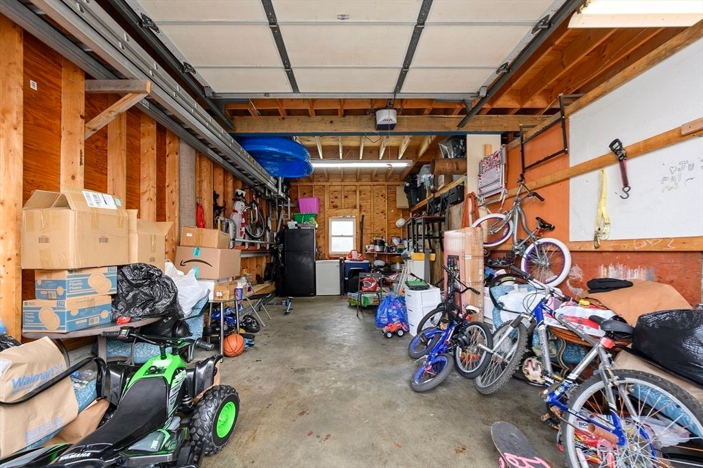 Garage, Interior, Wooden Beams, Wooden Walls