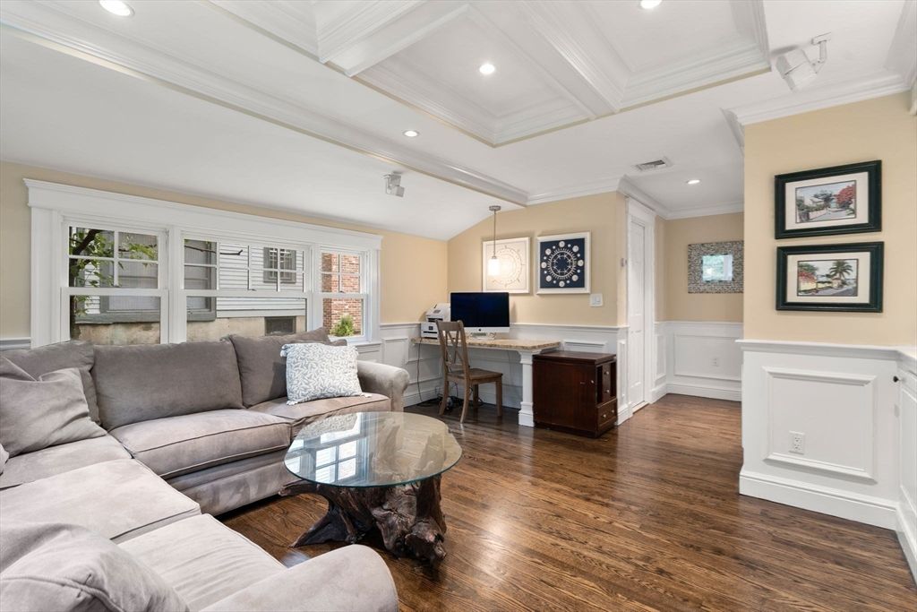Home Office, Interior, Living room, Recessed Lighting, Wood Texture Flooring