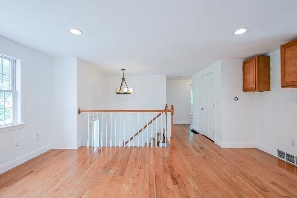 Interior, Pendant Lights, Recessed Lighting, Wood Texture Flooring