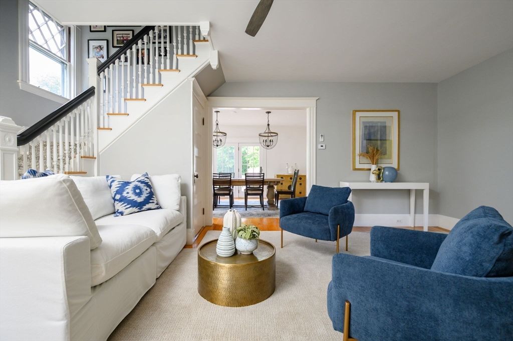 Dining room, Interior, Living room, Pendant Lights