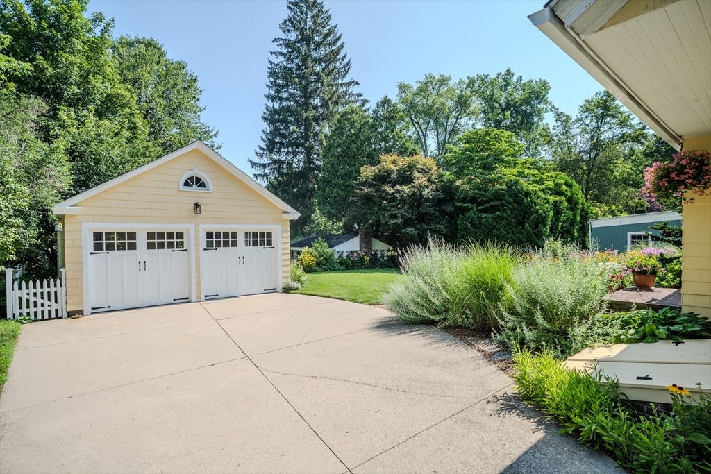 Backyard, Detached Garage, Exterior