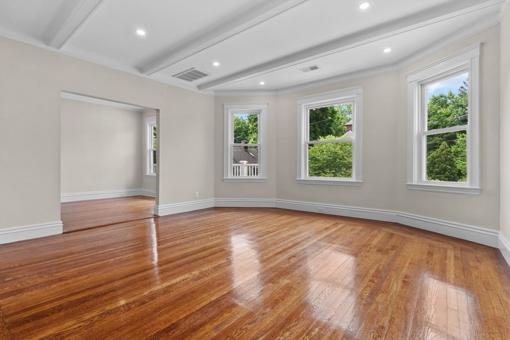 Empty room, Interior, Recessed Lighting, Wood Texture Flooring