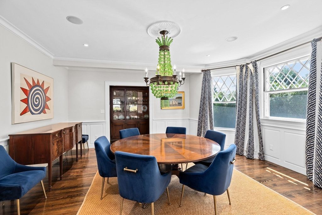 Dining room, Interior, Recessed Lighting, Wood Texture Flooring