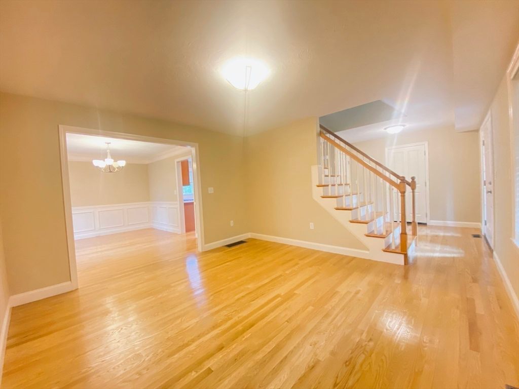 Chandelier, Empty room, Interior, Wood Texture Flooring