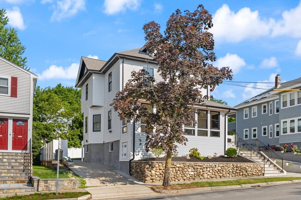 Exterior, Facade, Queen Anne Victorian