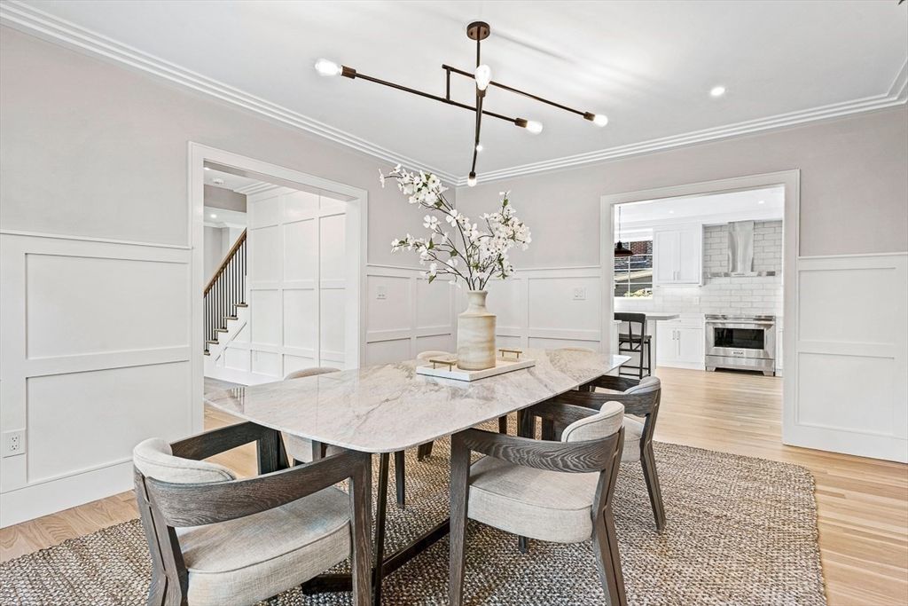 Dining room, Interior, Kitchen, Pendant Lights, Recessed Lighting, Wood Texture Flooring