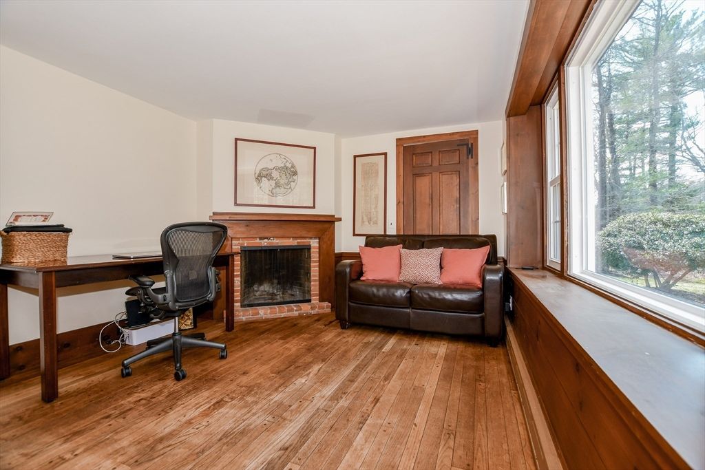 Fireplace, Home Office, Interior, Wood Texture Flooring