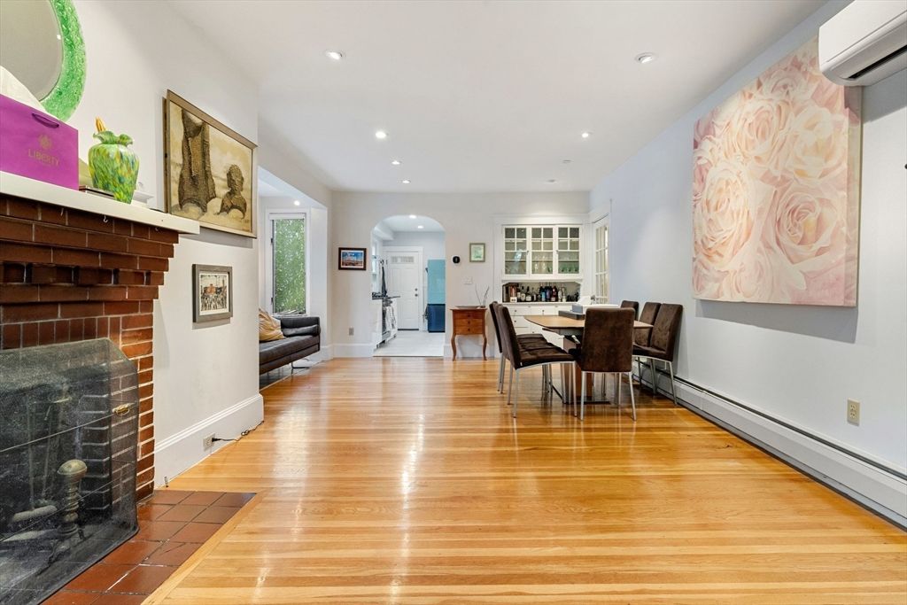 Dining room, Fireplace, Interior, Recessed Lighting, Wood Texture Flooring