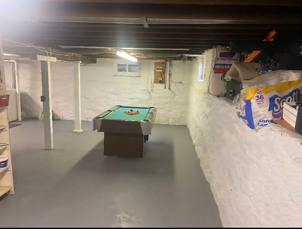 Billiard Table, Game Room, Interior