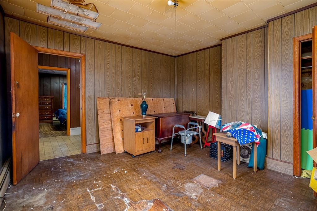 Interior, Wooden Walls