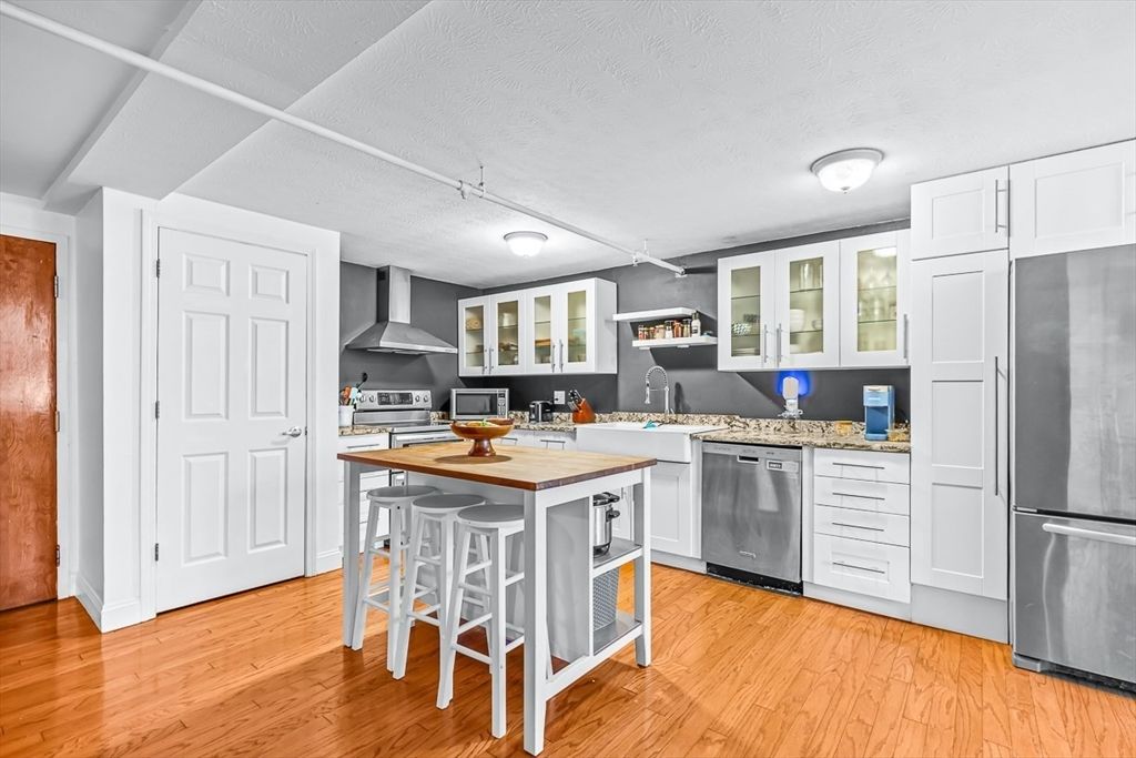 Interior, Kitchen, Stainless Steel Appliances, Wood Texture Flooring