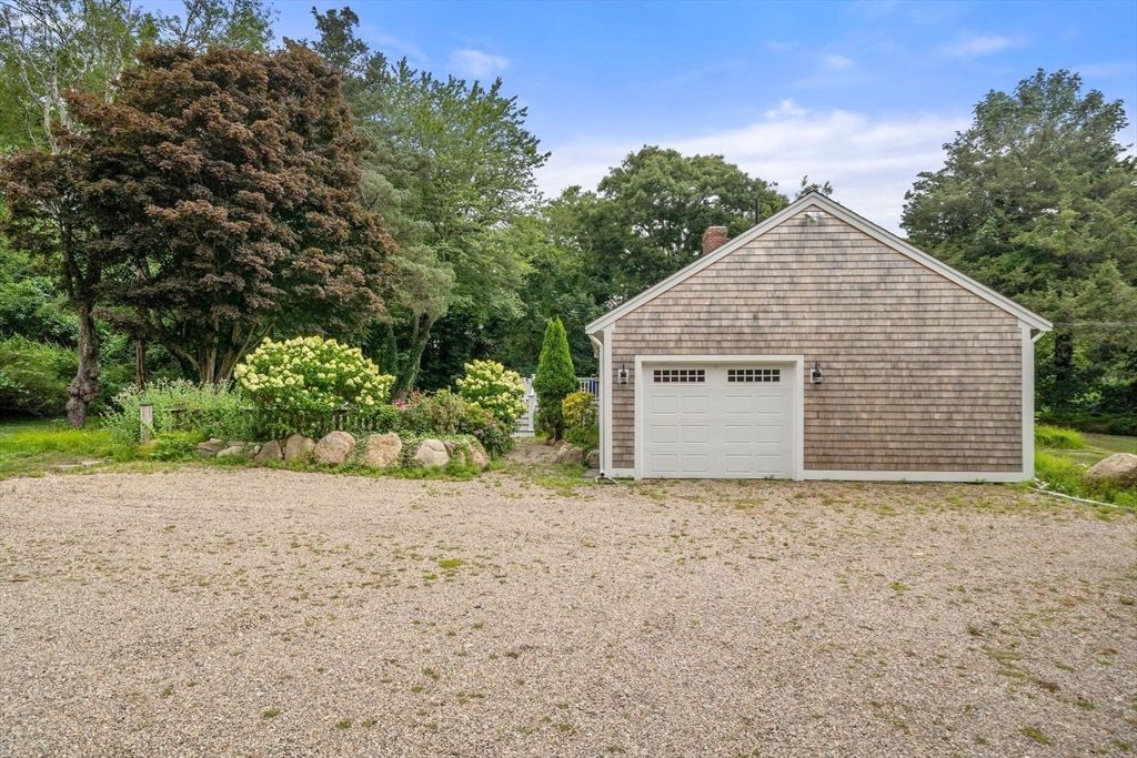 Backyard, Detached Garage, Exterior