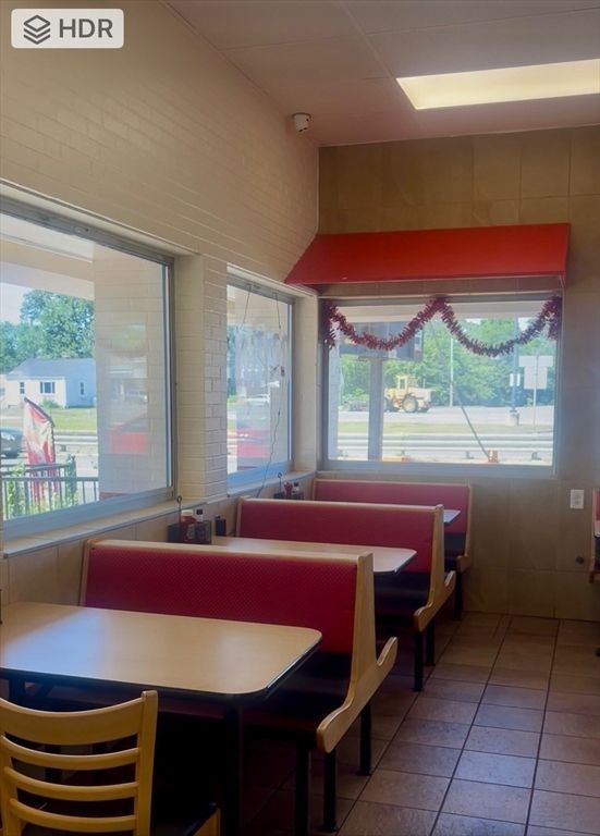 Dining room, Interior