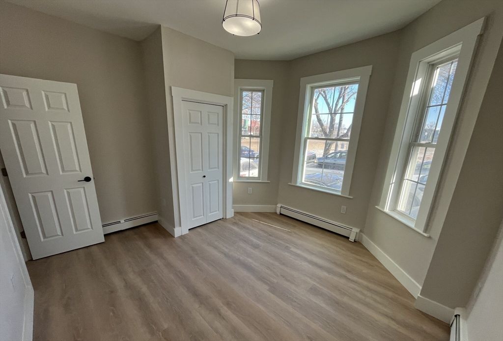 Empty room, Interior, Pendant Lights, Wood Texture Flooring