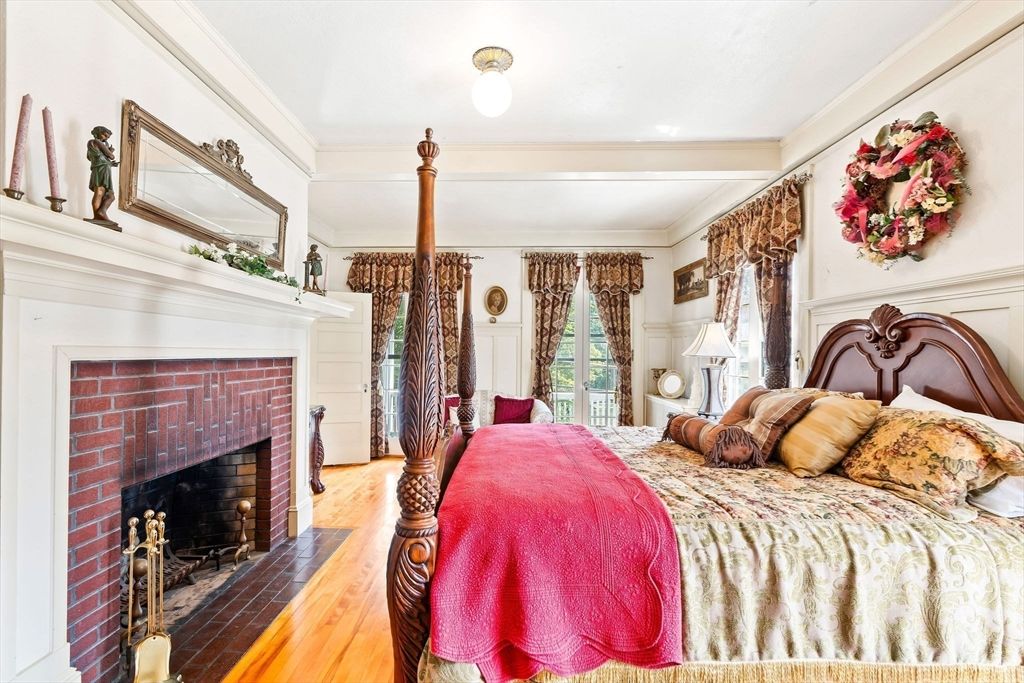 Bedroom, Fireplace, Interior, Wood Texture Flooring